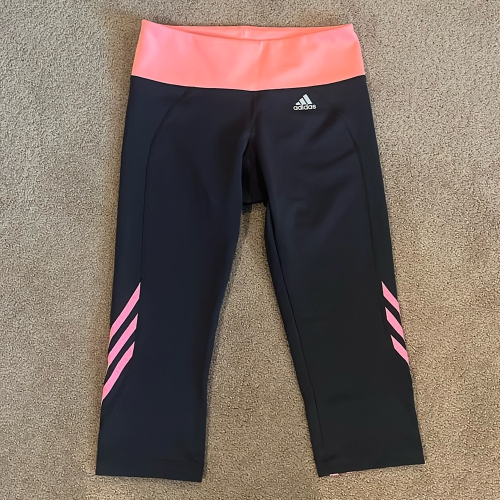 Adidas Women’s 3/4 length legging. Size M.